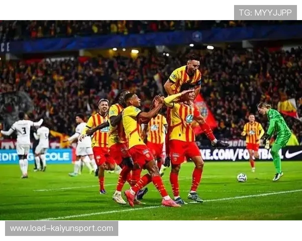 里昂1-1尼斯,中游球队陷平局泥潭 里昂1-1尼斯,中游球队陷平局泥潭