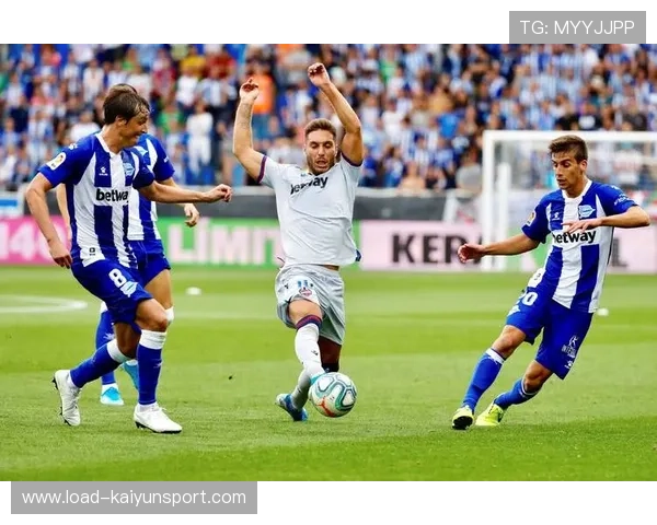 阿拉维斯客场爆冷击败西班牙人,新援佩雷斯完成首秀 阿拉维斯客场爆冷击败西班牙人,新援佩雷斯完成首秀
